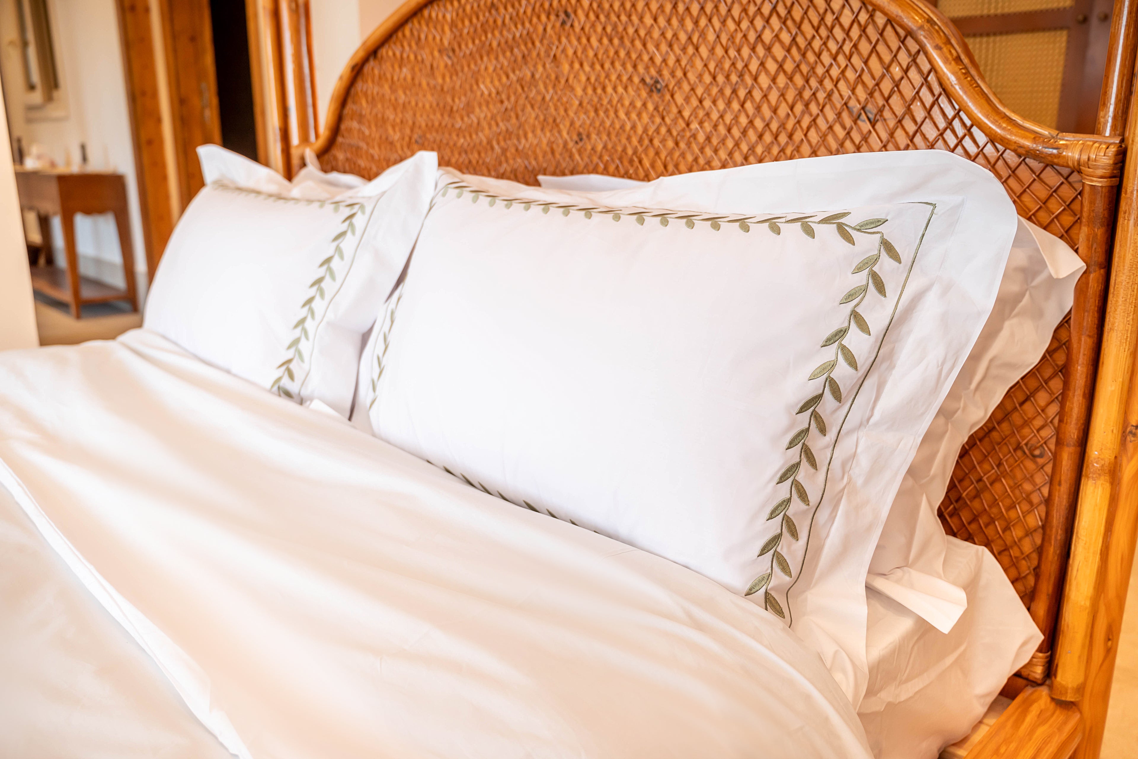 Embroidered Duvet Cover Set – 300 Thread Count Egyptian Giza Cotton