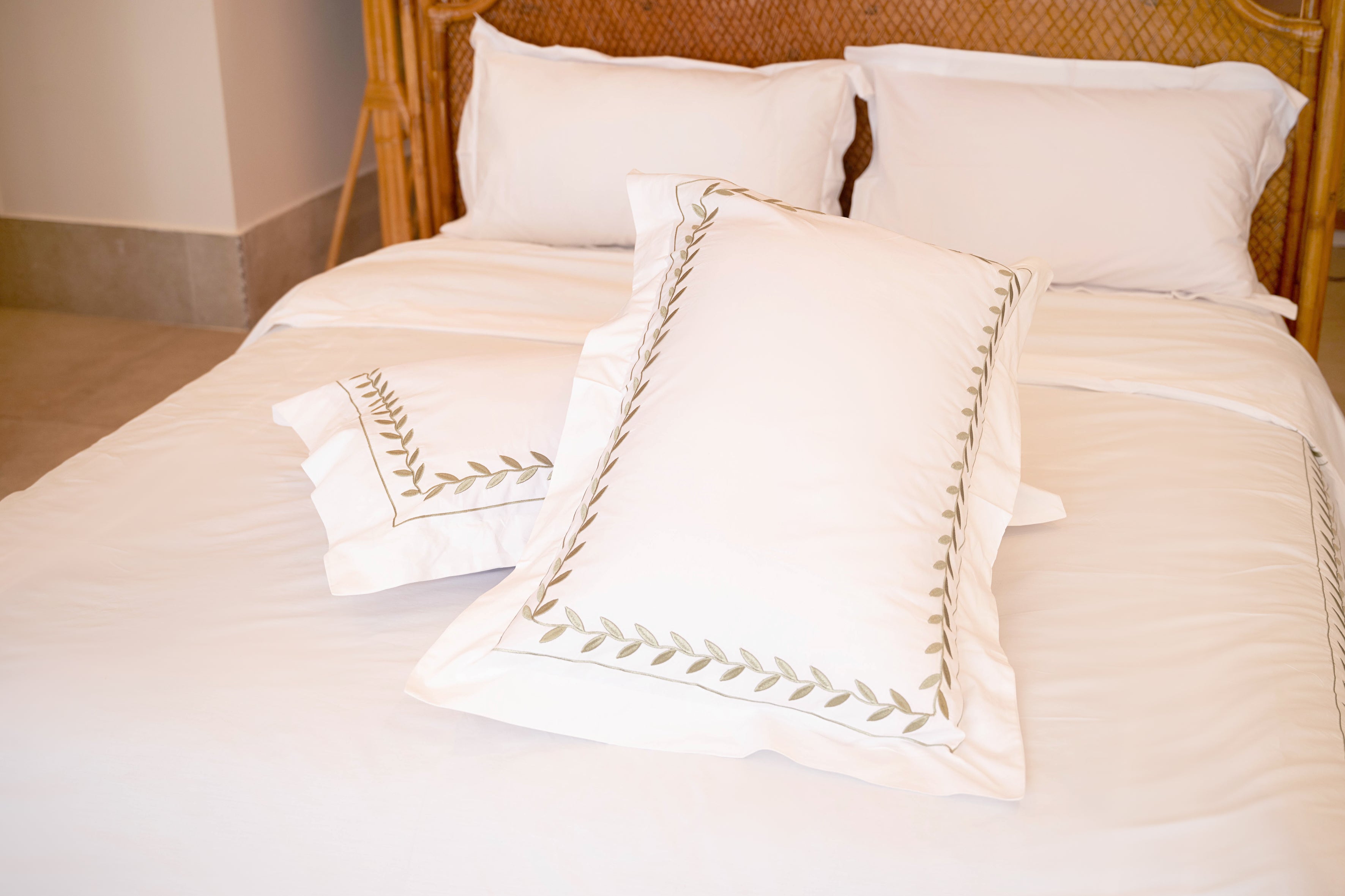 Embroidered Duvet Cover Set – 300 Thread Count Egyptian Giza Cotton