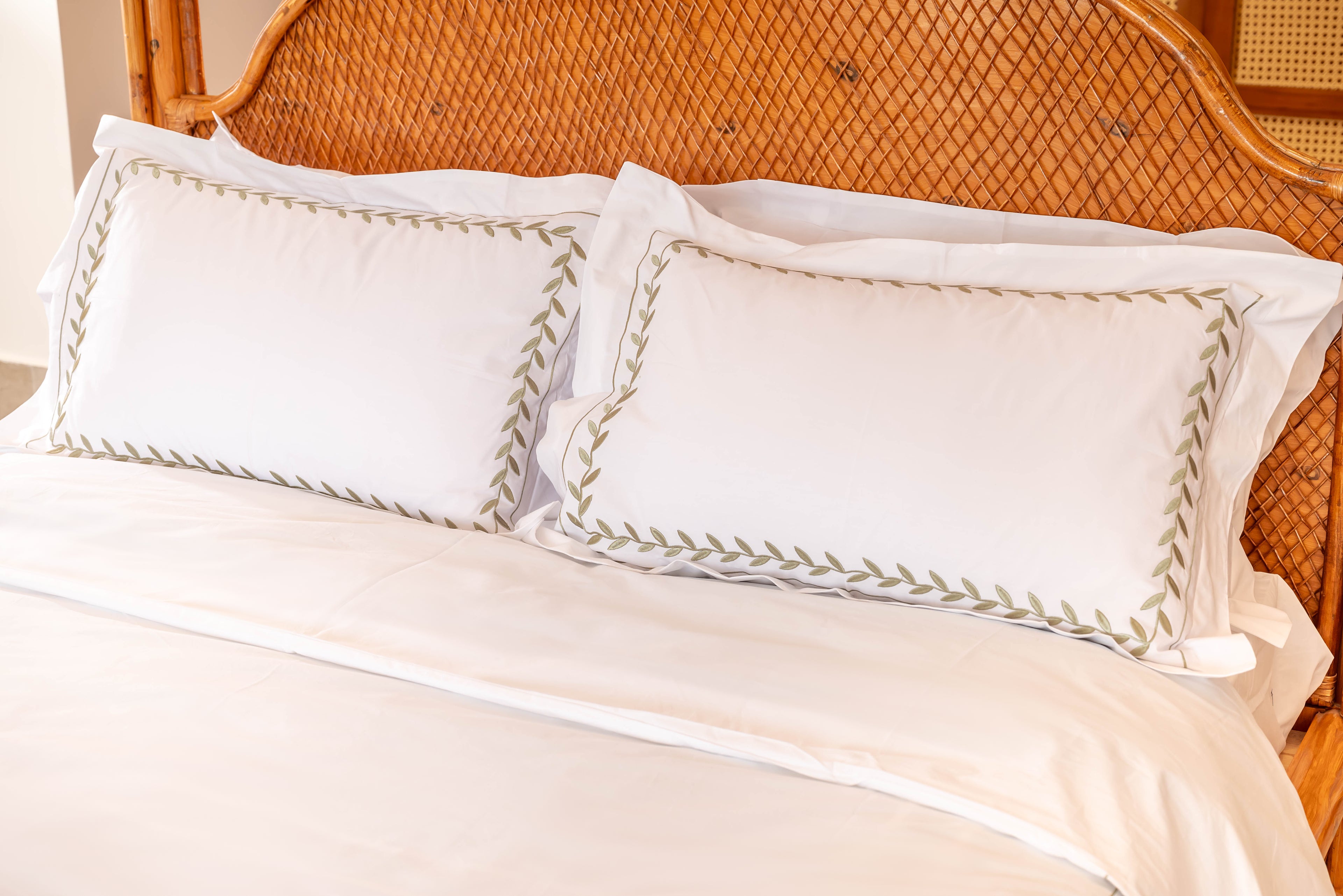 Embroidered Duvet Cover Set – 300 Thread Count Egyptian Giza Cotton