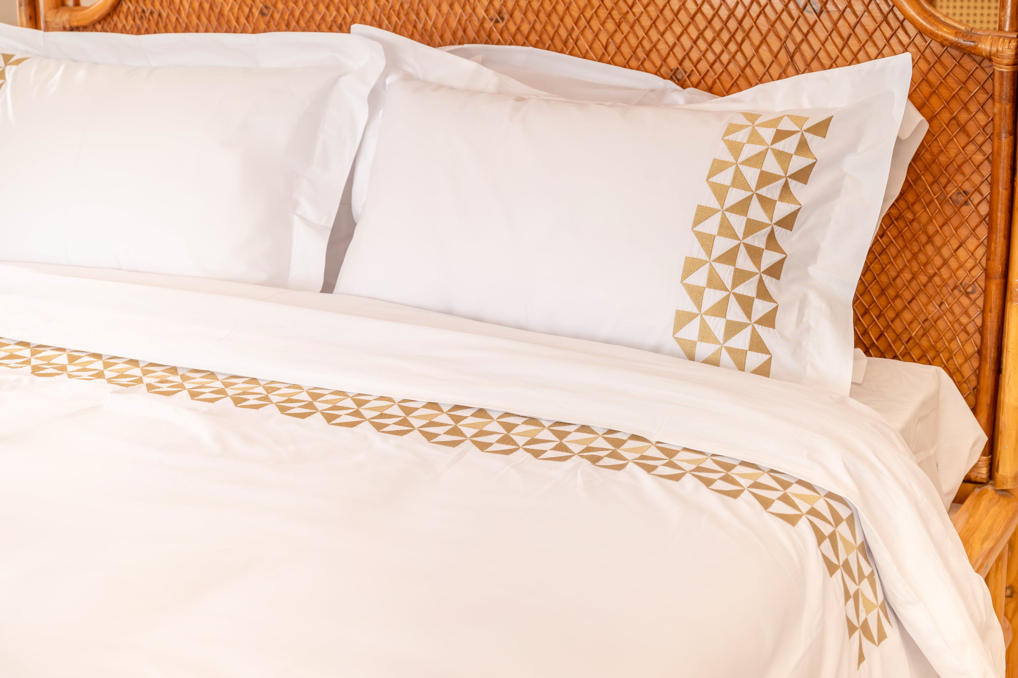 Embroidered Duvet Cover Set – 300 Thread Count Egyptian Giza Cotton