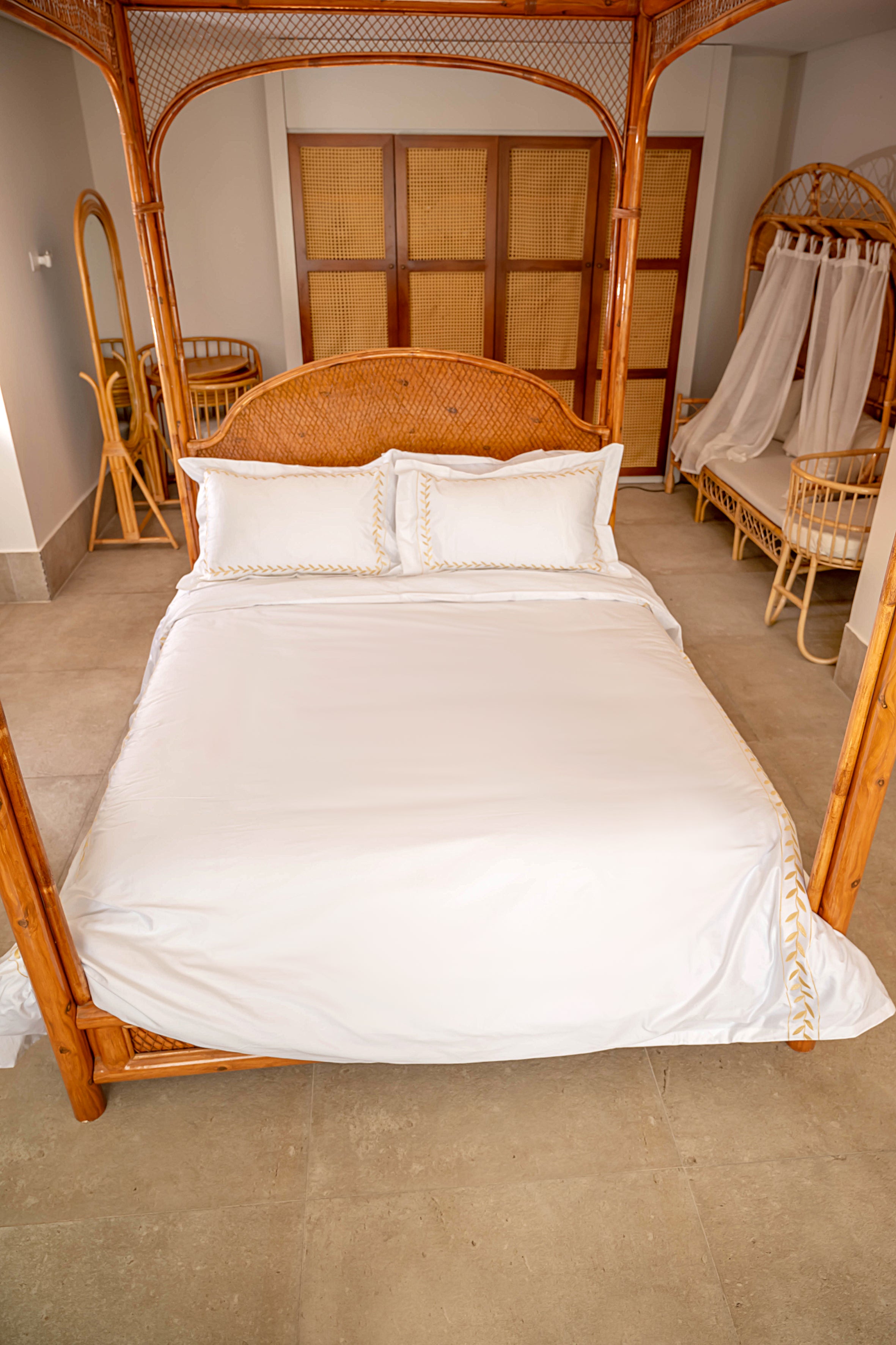 Embroidered Duvet Cover Set – 600 Thread Count Egyptian Giza Satin Cotton