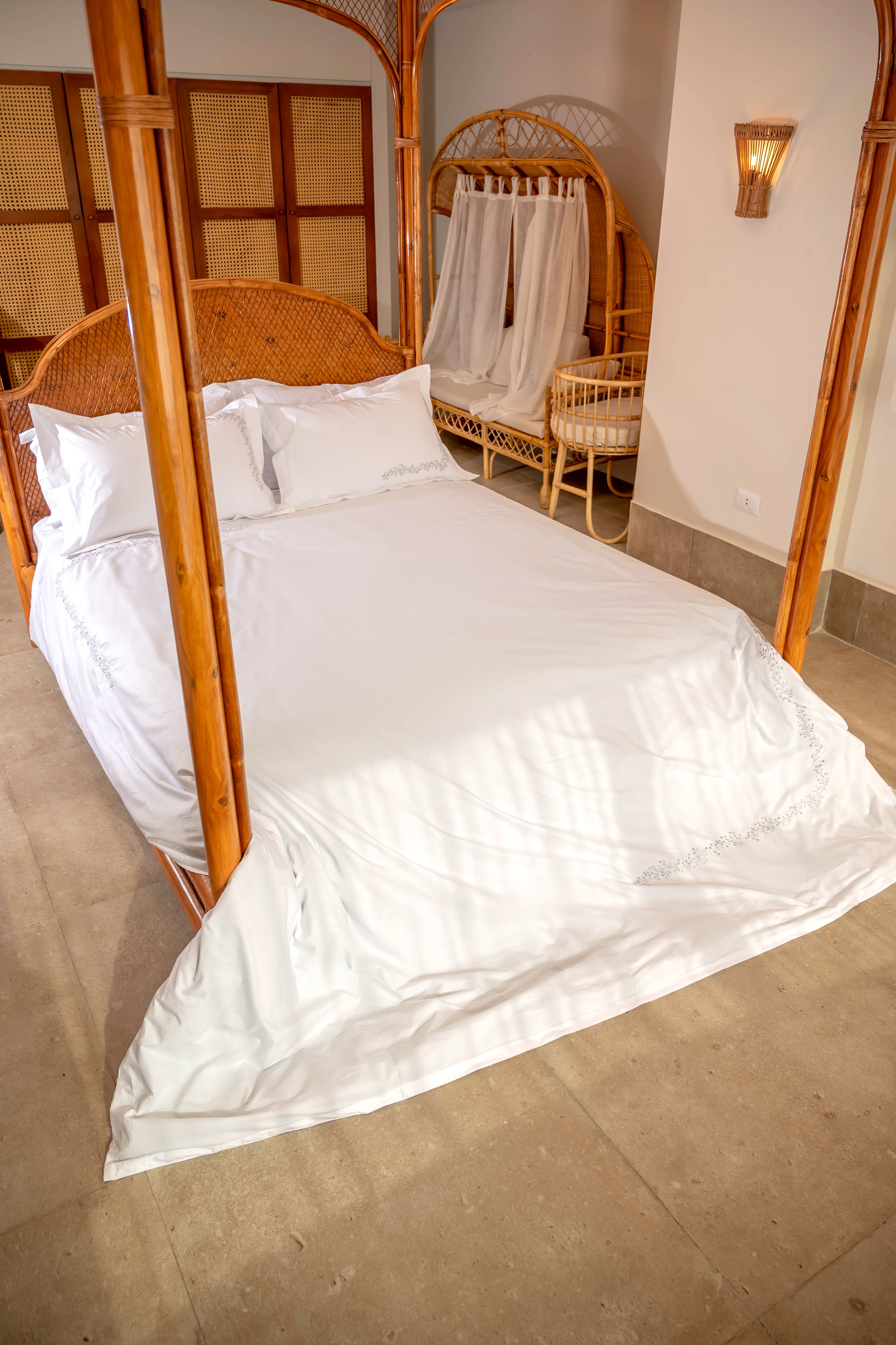 Embroidered Duvet Cover Set – 300 Thread Count Egyptian Giza Cotton