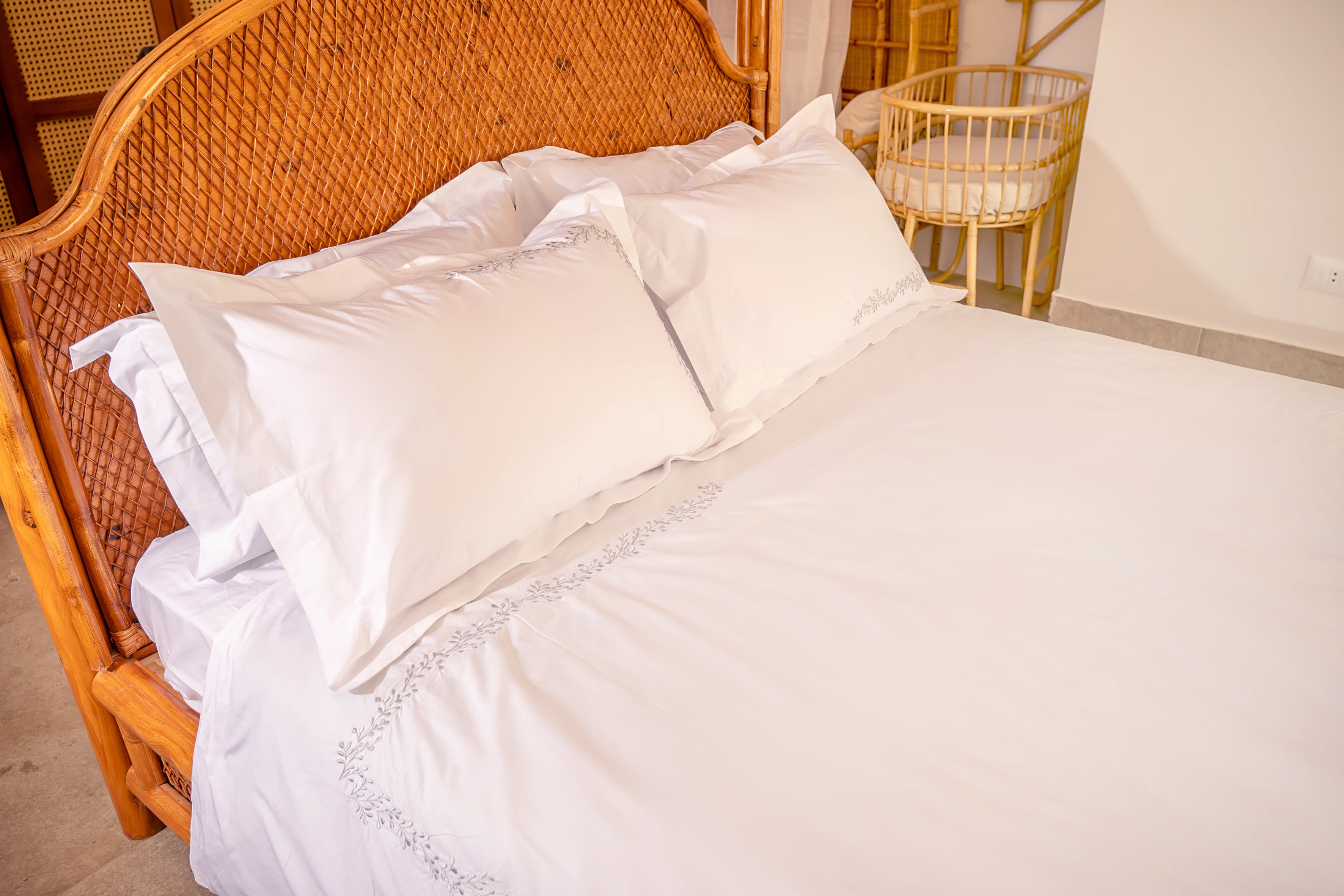 Embroidered Duvet Cover Set – 300 Thread Count Egyptian Giza Cotton