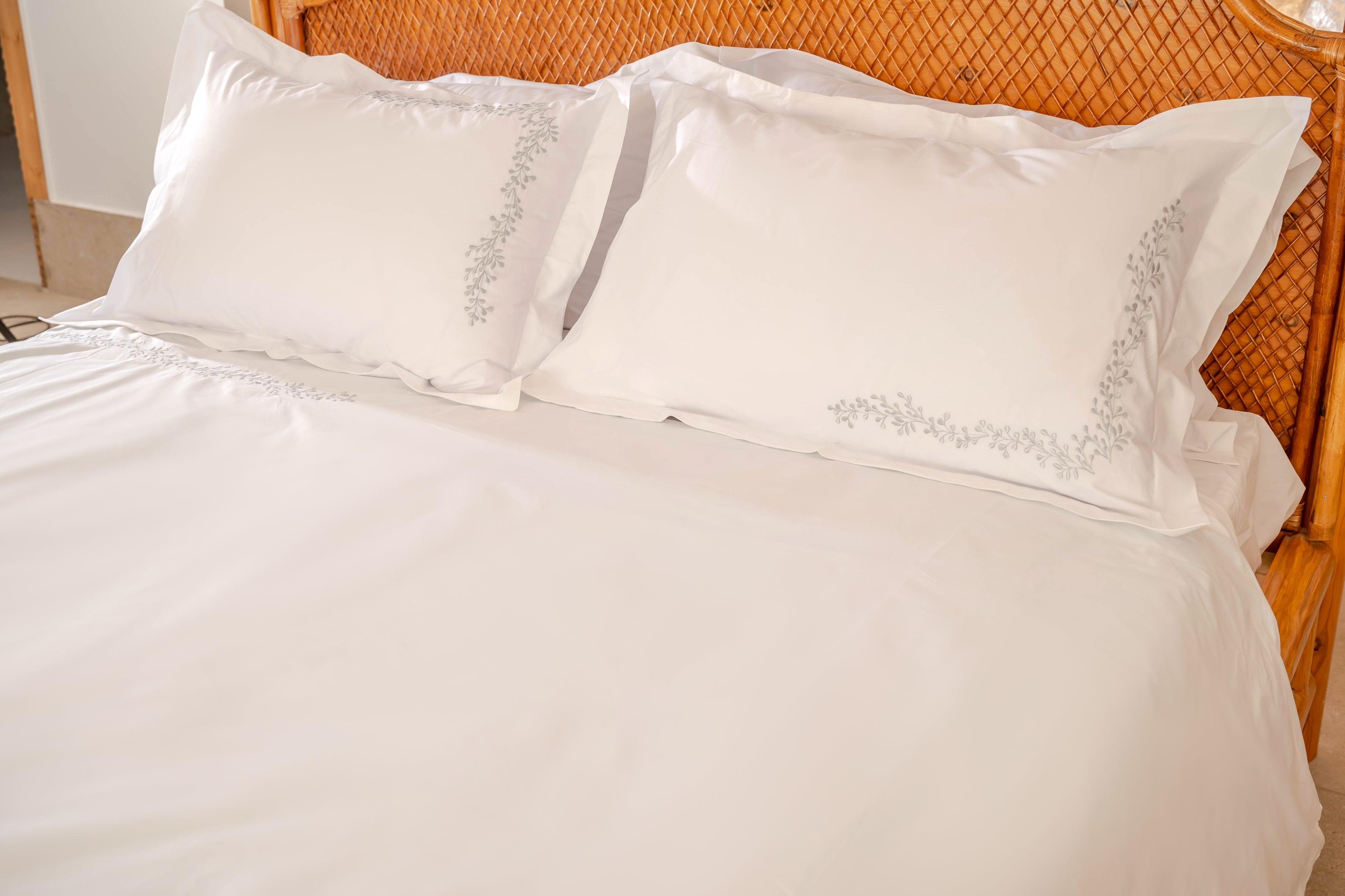 Embroidered Duvet Cover Set – 300 Thread Count Egyptian Giza Cotton