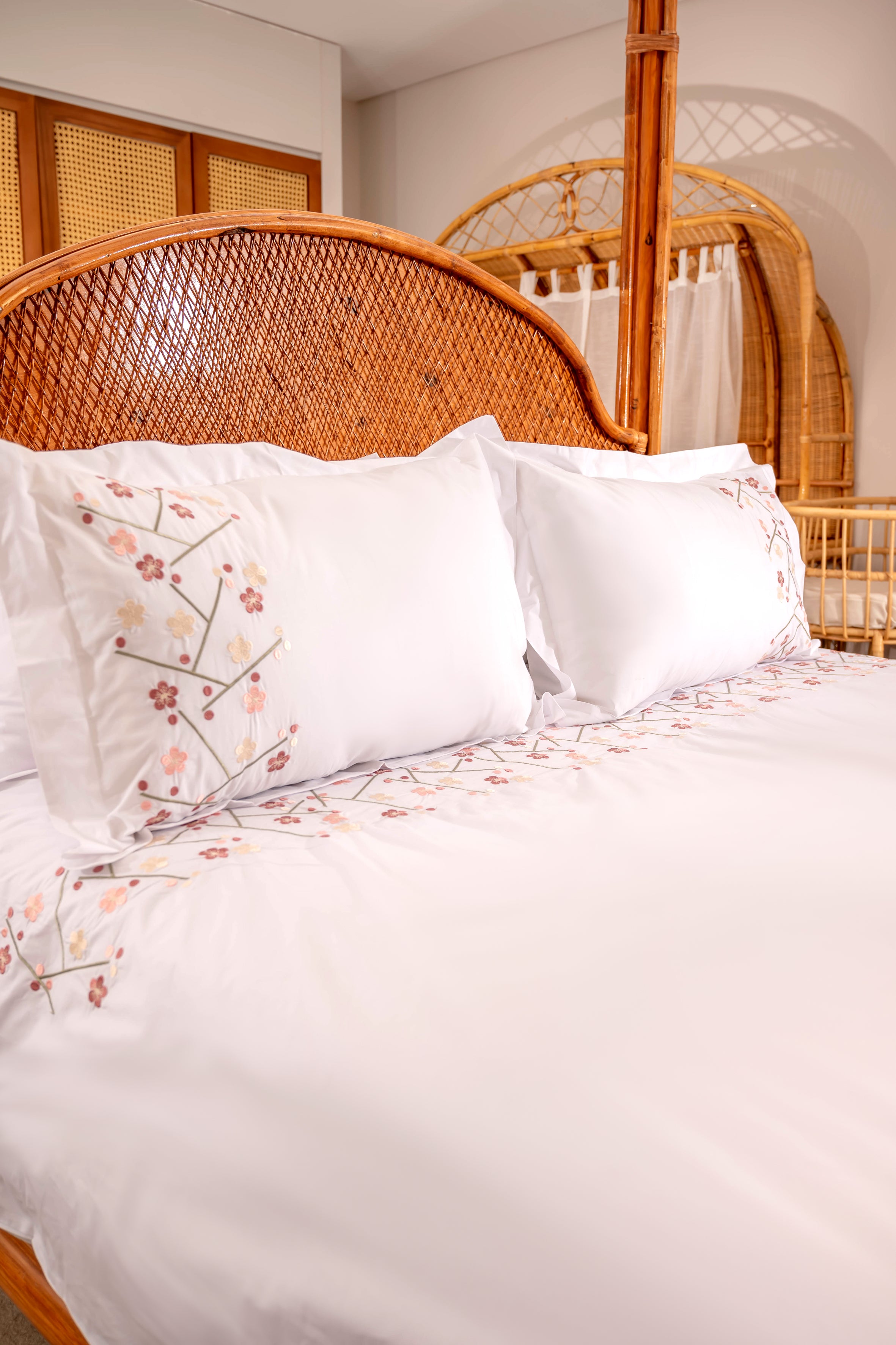 Embroidered Duvet Cover Set – 300 Thread Count Egyptian Giza Cotton